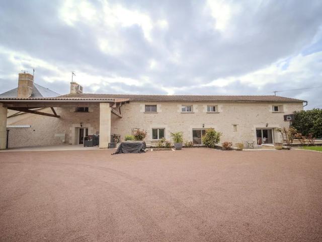 Maison 6 pièces 230 m²