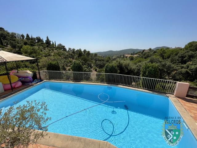 Maison 6 pièces 230 m²