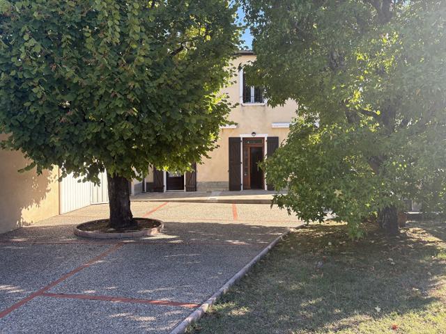 Maison 6 pièces 231 m²