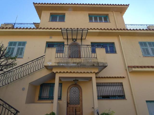 Maison 6 pièces 231 m²