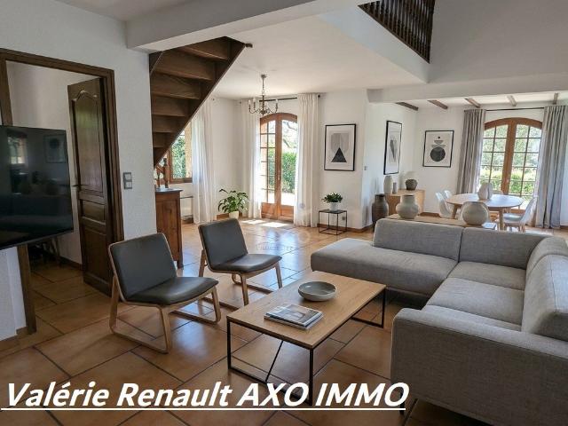 Maison 6 pièces 231 m²