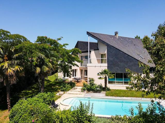 Maison 6 pièces 231 m²