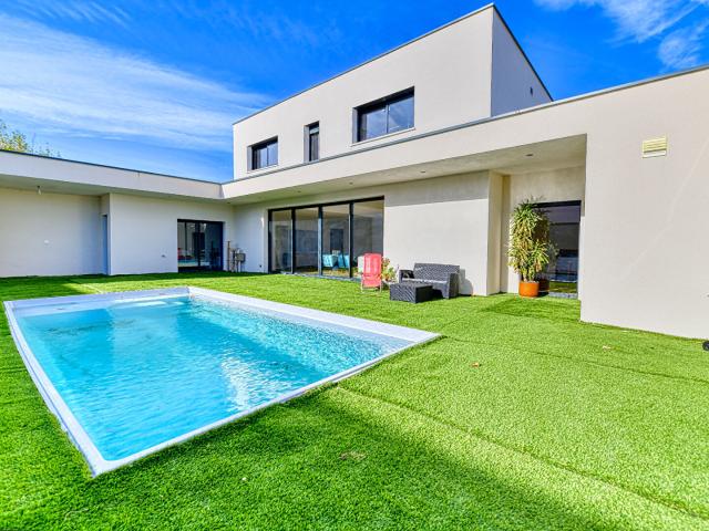 Maison 6 pièces 231 m²
