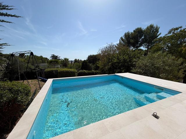 Maison 6 pièces 231 m²