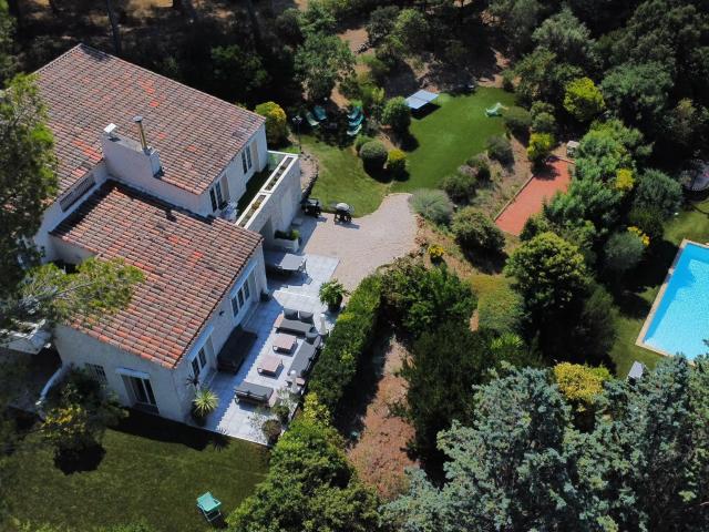 Maison 6 pièces 232 m²