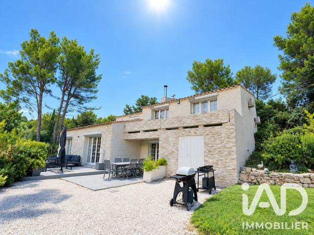 Maison 6 pièces 232 m²
