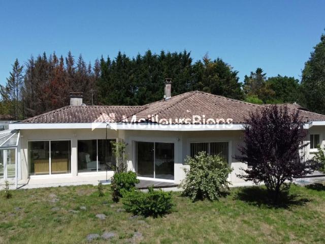 Maison 6 pièces 232 m²