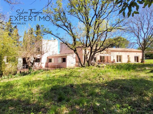 Maison 6 pièces 232 m²