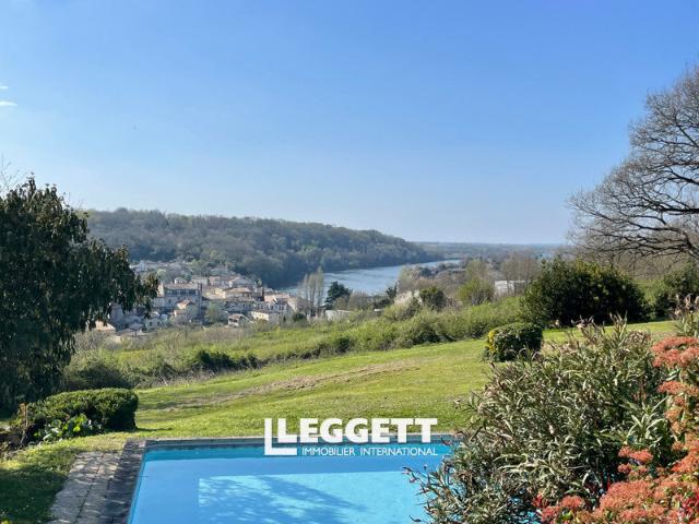 Maison 6 pièces 232 m²