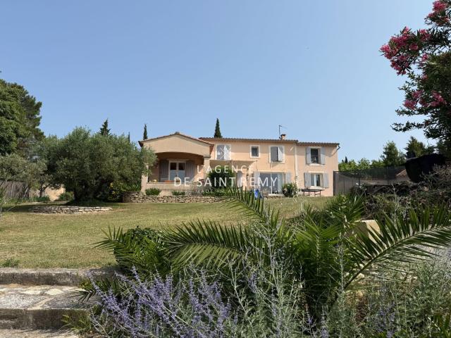 Maison 6 pièces 232 m²