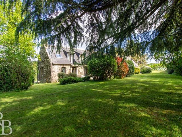 Maison 6 pièces 233 m²