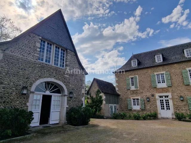 Maison 6 pièces 244 m²