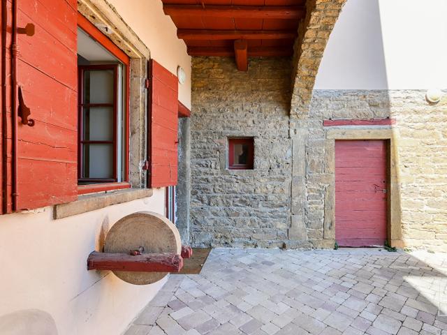 Maison 6 pièces 244 m²