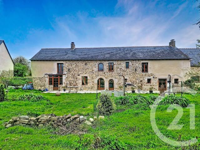 Maison 6 pièces 244 m²