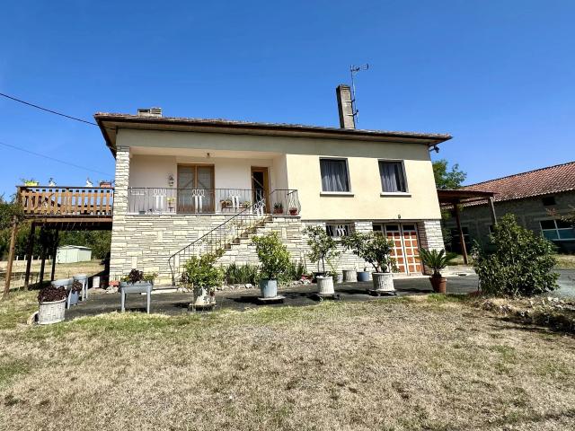 Maison 6 pièces 244 m²