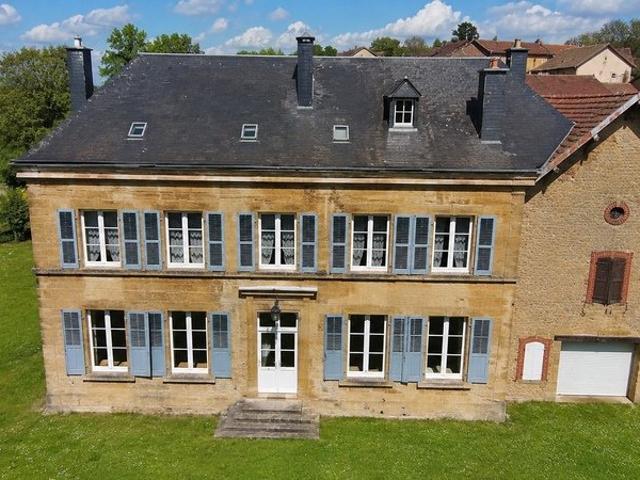 Maison 6 pièces 244 m²