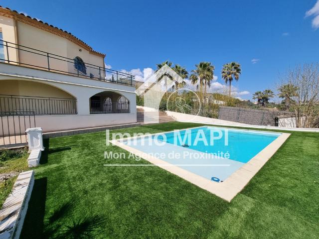 Maison 6 pièces 245 m²