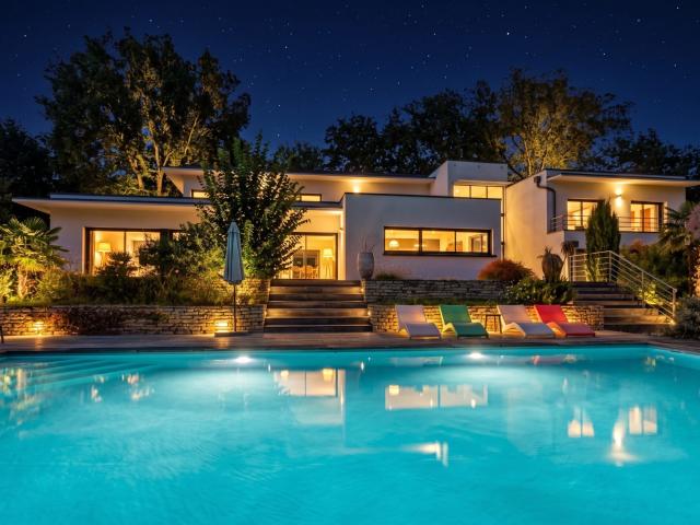 Maison 6 pièces 245 m²