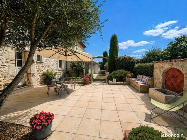 Maison 6 pièces 245 m²