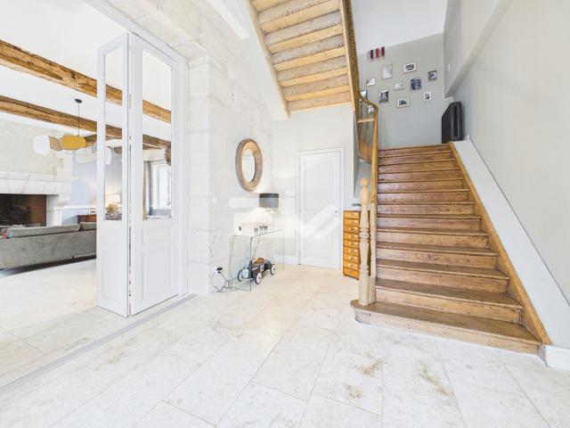 Maison 6 pièces 245 m²