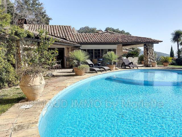 Maison 6 pièces 245 m²