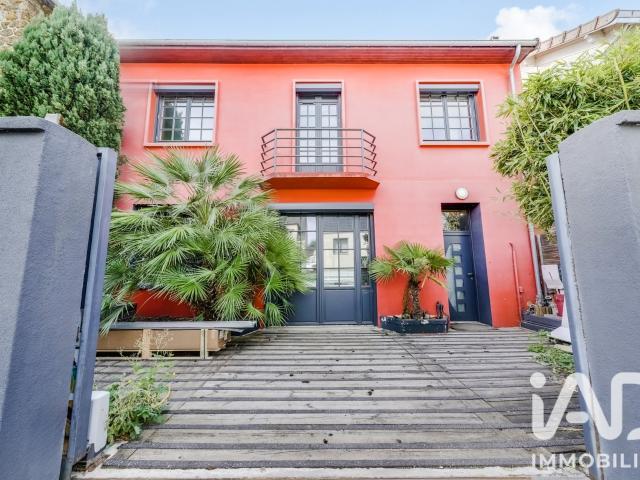 Maison 6 pièces 245 m²