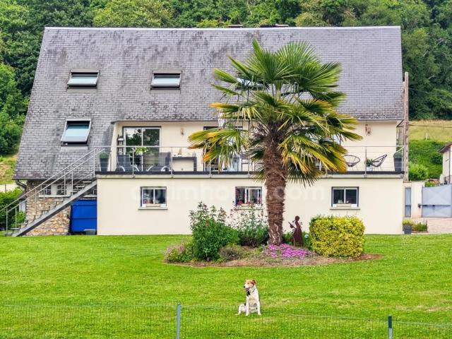 Maison 6 pièces 246 m²