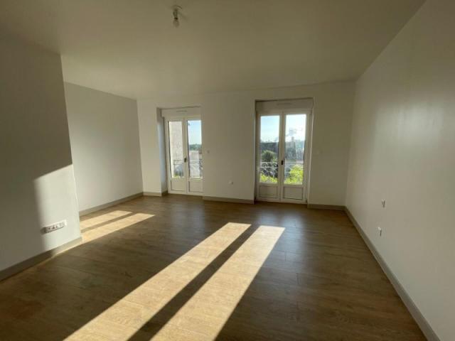 Maison 6 pièces, 246 m² à louer à Dunes 82340