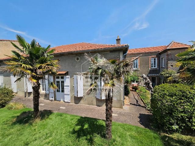 Maison 6 pièces 246 m²