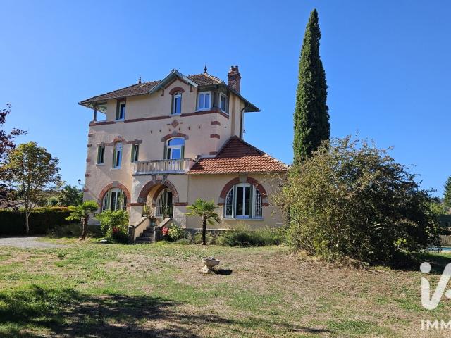 Maison 6 pièces 248 m²