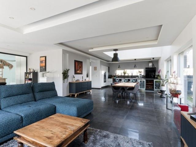 Maison 6 pièces 249 m²