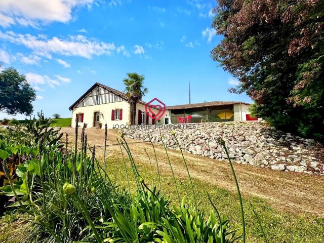 Maison 6 pièces 249 m²