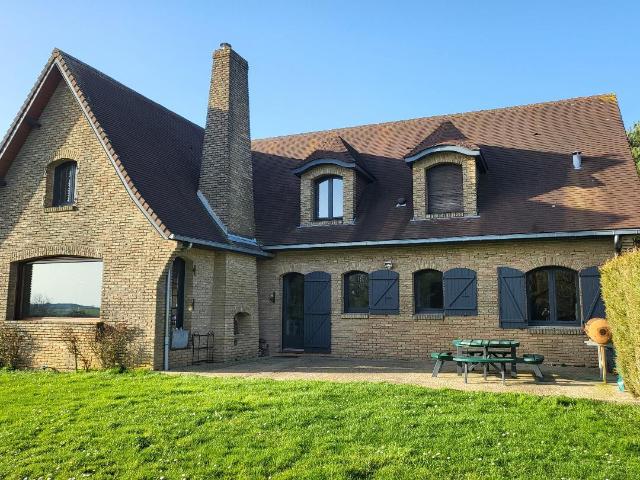Maison 6 pièces 240 m²