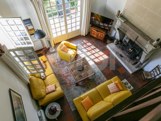 Maison 8 pièces 240 m²