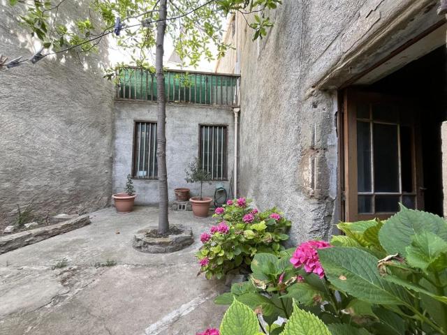 Maison 6 pièces 240 m²