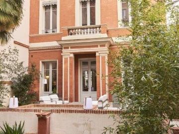 Maison 6 pièces 240 m²