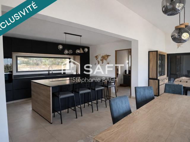 Maison 6 pièces 240 m²