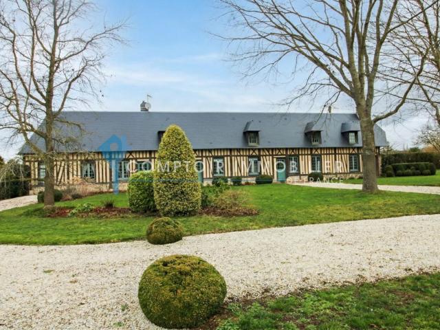 Maison 6 pièces 240 m²