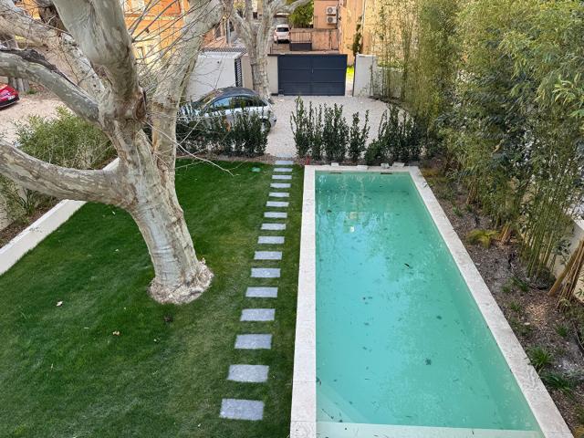 Maison 6 pièces, 240 m² à louer à Aix en Provence 13100