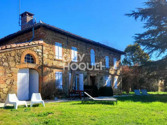 Maison 6 pièces 242 m²