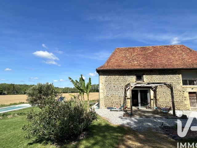 Maison 6 pièces 242 m²