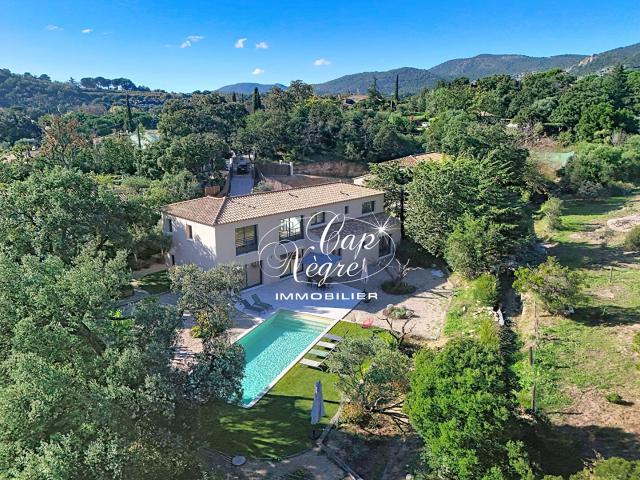 Maison 6 pièces 243 m²