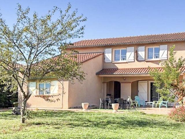 Maison 6 pièces 243 m²