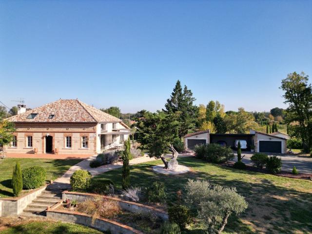 Maison 6 pièces 243 m²