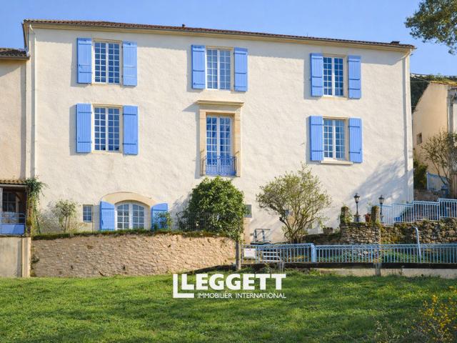 Maison 6 pièces 254 m²