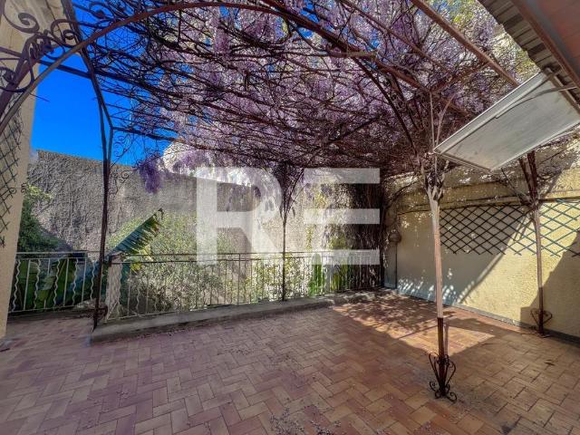 Maison 6 pièces 255 m²