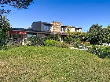 Maison 6 pièces 255 m²