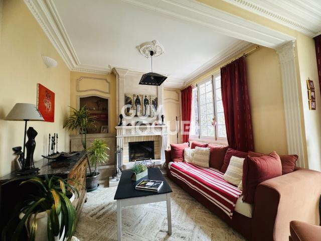 Maison 6 pièces 255 m²