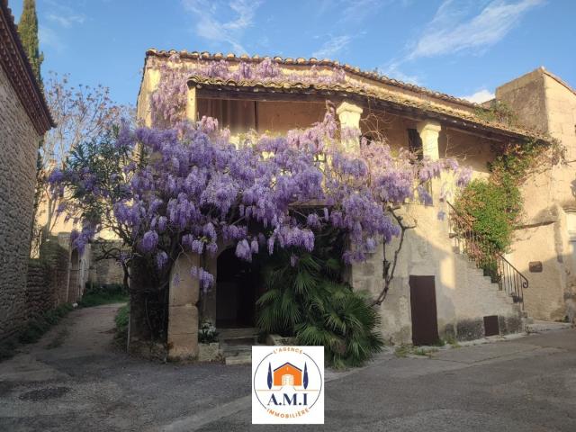 Maison 6 pièces 256 m²