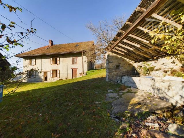 Maison 6 pièces 256 m²
